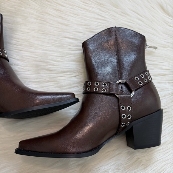 NWT Lulu's Hallee Brown Pointed Toe Ankle Boots Size 9 - Picture 10 of 14